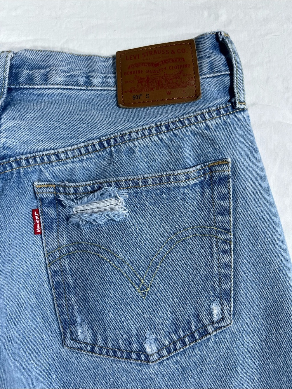 Levi’s 501 Skinny Jeans W28 L28 Distressed Light-wash - Picture 16 of 16